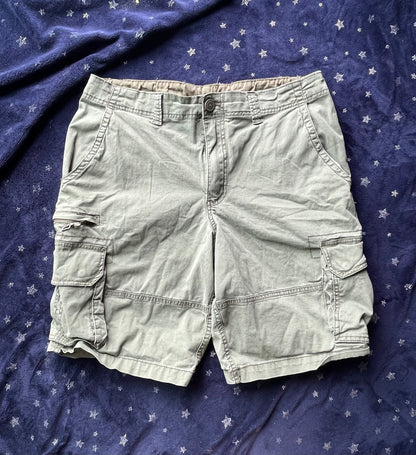 Tooth Print Upcycled Green Cargo Shorts (fits a women’s 10-12)