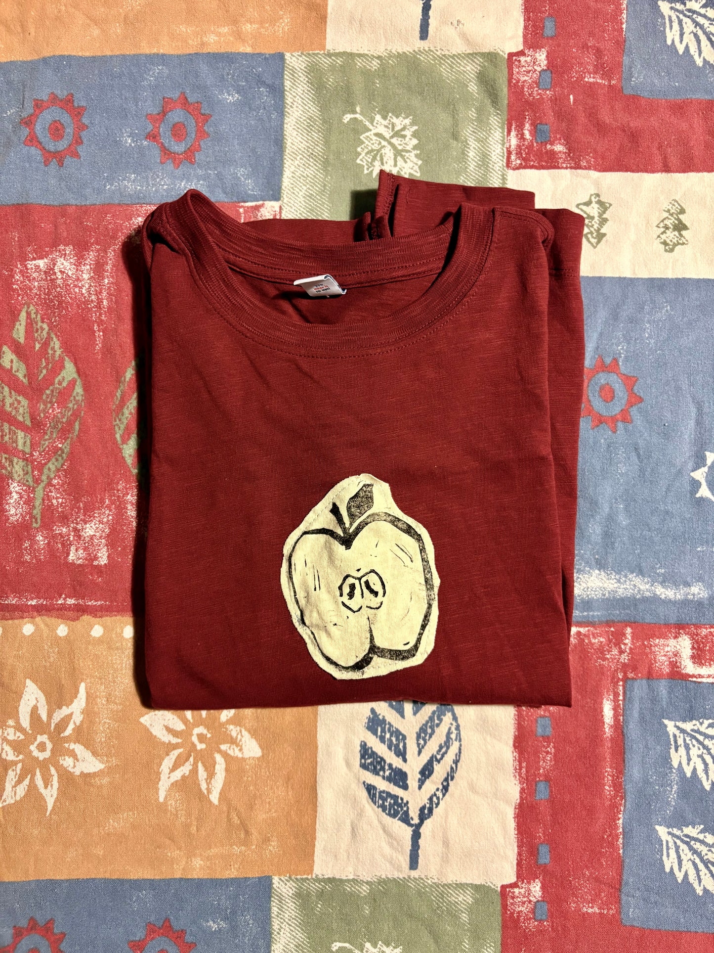 Apple- Upcycled Boxy T Shirt M Red